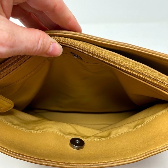 Talbots Leather Crossbody Bag – Yellow Tan – Adjustable Strap - Picture 9 of 12